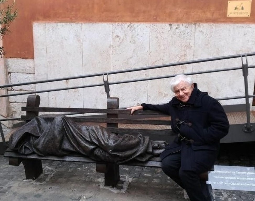 La Comunit&agrave; di Sant'Egidio ricorda con affetto don Mazzi e la lunga amicizia segnata dalla comune preoccupazione per il recupero delle persone fragili, in particolare per i giovani e per il loro futuro